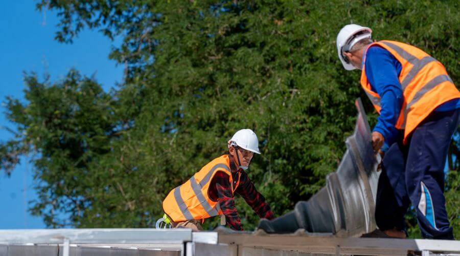 Expert top industrial roofings services in Thompson, OH